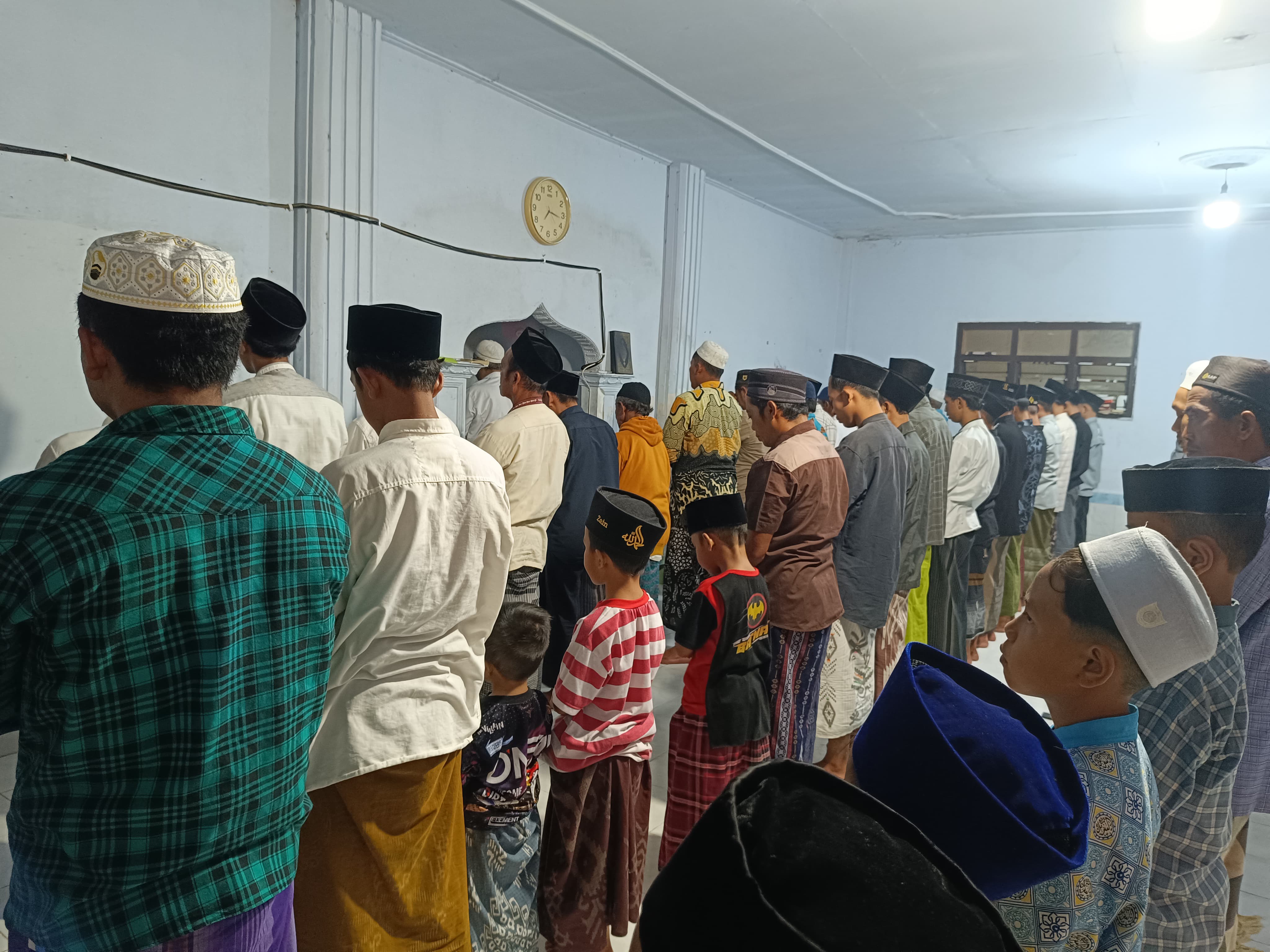 Ponpes Mahfilud Duror Jember Awali Salat Tarawih dan Puasa Ramadan