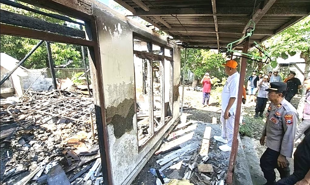 Sehari, 1 Rumah Terbakar dan 1 Rumah Ambruk di Situbondo