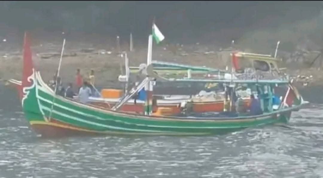 Perahu Hilang Kontak, 6 Nelayan Jember Dikabarkan Hilang