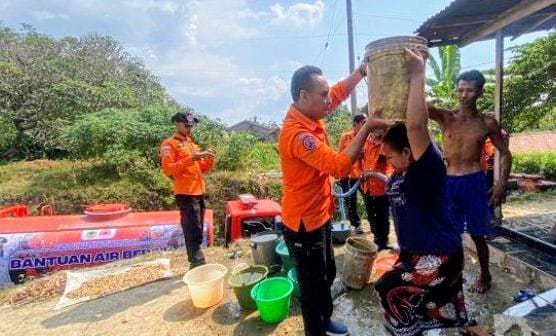 BPBD Bondowoso Mulai Distribusikan Bantuan Air Bersih