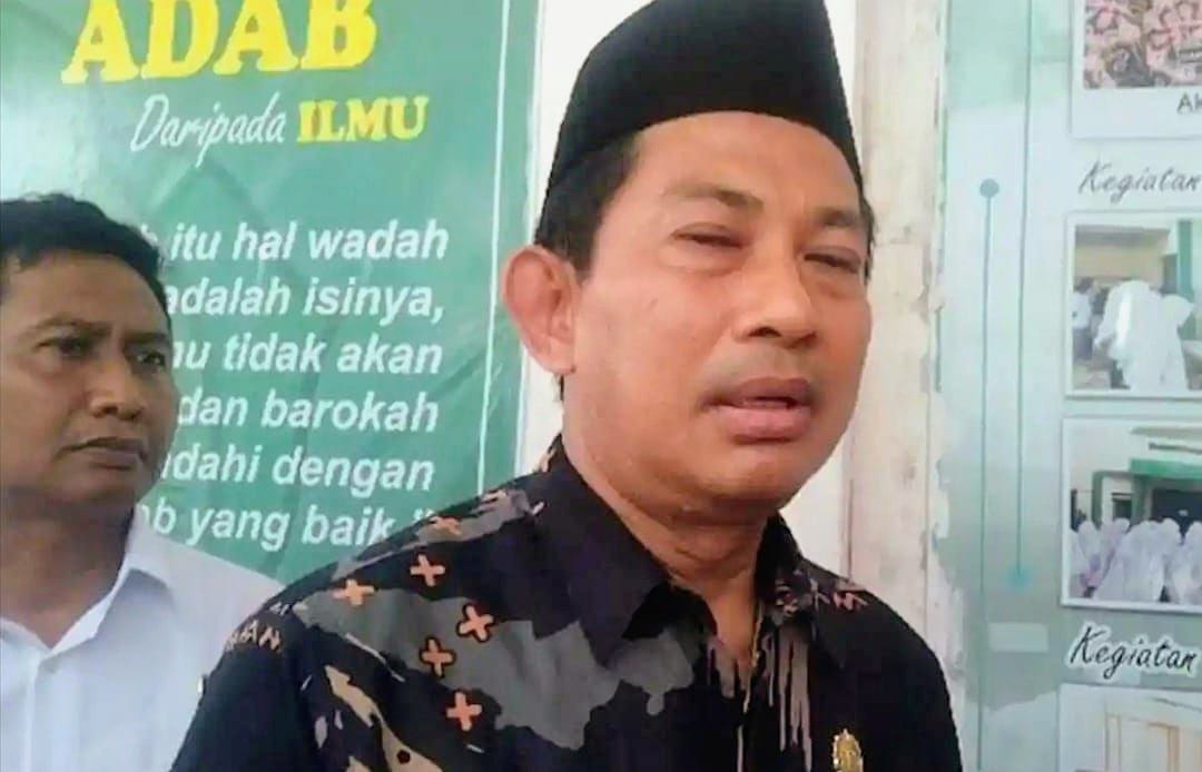 Kemenag RI Beri Bantuan Rp200 Juta untuk Perbaikan Atap  Asrama Ponpes di Situbondo