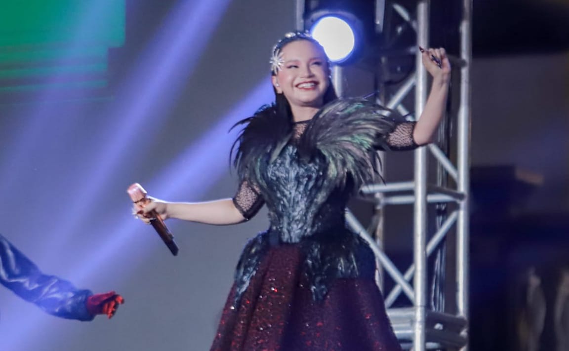 Tampilan Rossa Pukau Penonton, Kembang Api Dari Jepang Turut Meriahkan JFC