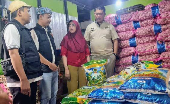 Toko Jual Beras Lebihi HET, Satgas Pangan Situbondo Ancam Cabut Izin Usaha