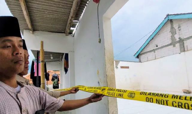 Atap Asrama Santri Putri  Ponpes di Besuki Situbondo Ambruk, 1 Meninggal dan 11 Luka-Luka