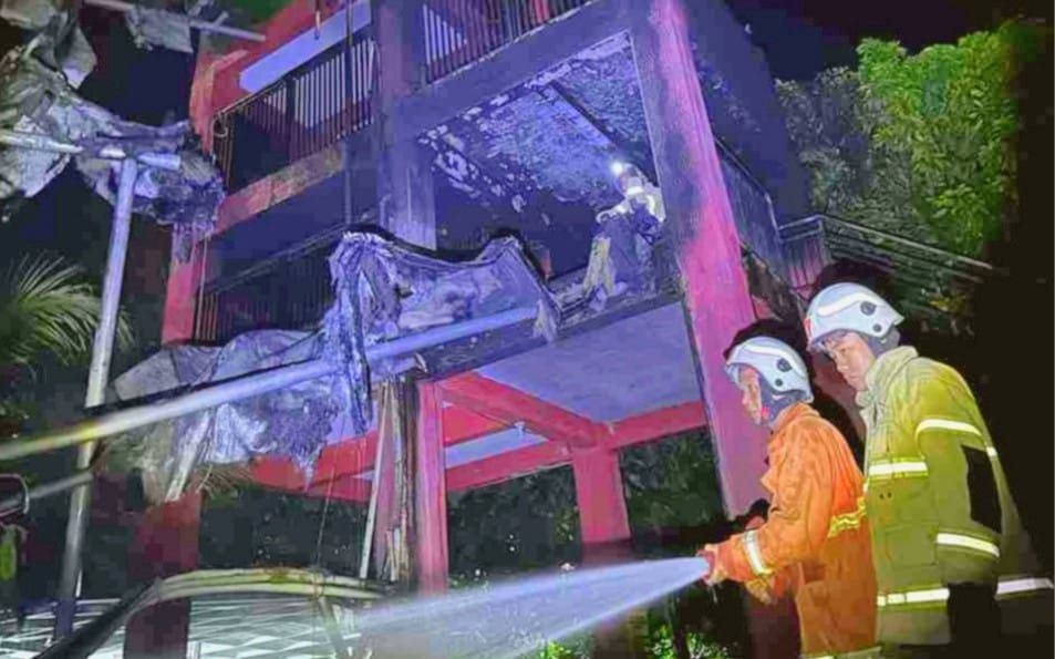 Seluncuran Anak Navara Waterpark Bondowoso Terbakar, Kerugian Capai Rp 900 Juta