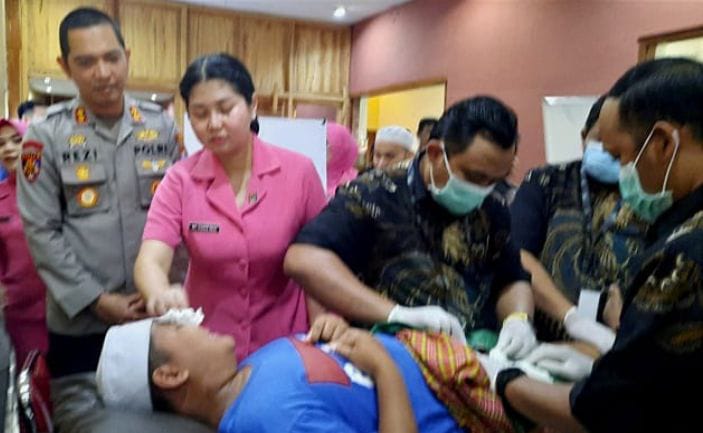Sambut HUT Ke-79 Bhayangkara, Puluhan Anak Khitanan Gratis di Polres Situbondo