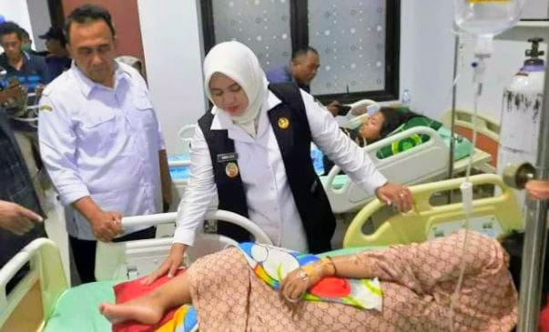 Pemkab Situbondo Tanggung Biaya Perawatan Santriwati Korban Ambruknya Atap Asrama Ponpes di Besuki