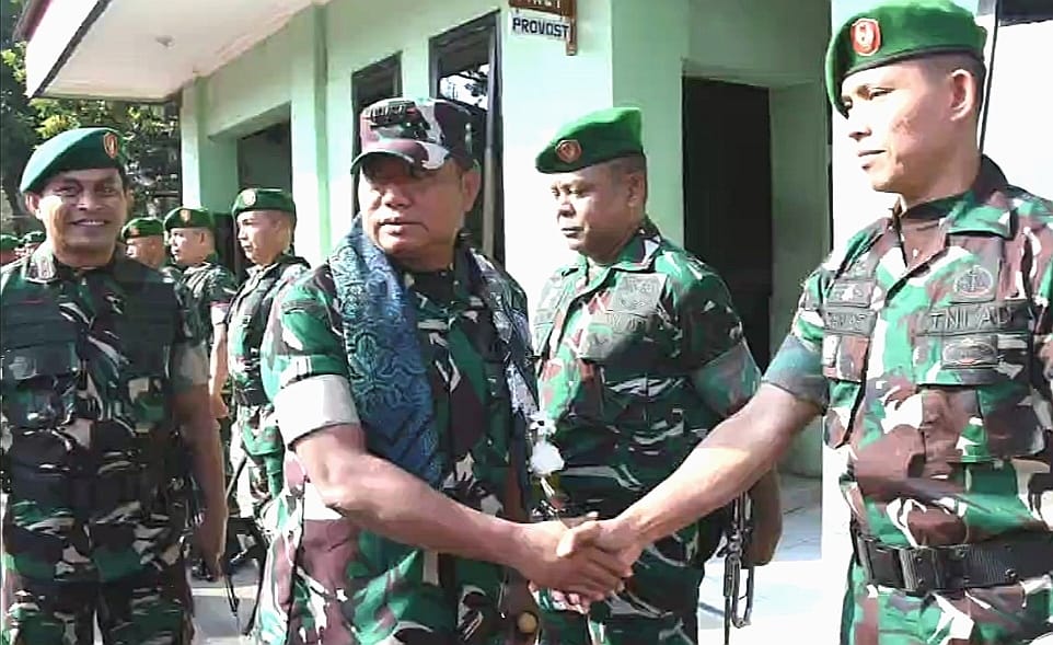 Kunker ke Kodim Bondowoso, Danrem Malang Kolonel Kohir Ingatkan Prajurit TNI Jauhi Judol 