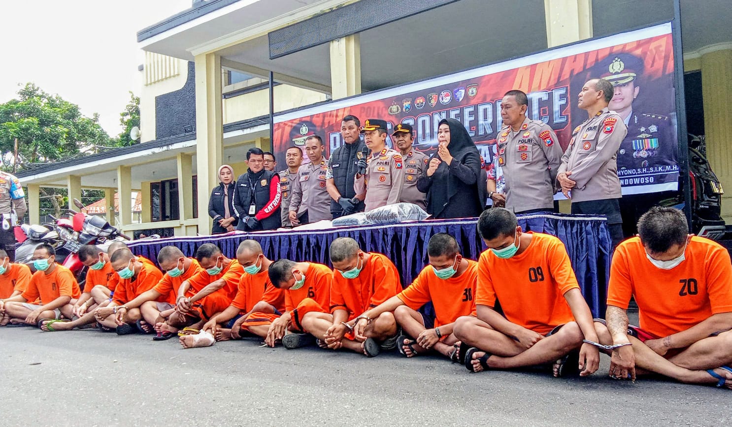 Operasi Pekat Sebulan, Polres Bondowoso Tangkap 12 Tersangka Lima Kasus Kriminal