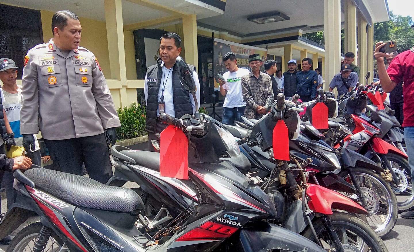 Ringkus Kawanan Curanmor Asal Jember dan Banyuwangi, Polisi Bondowoso Amankan 11 Motor Curian
