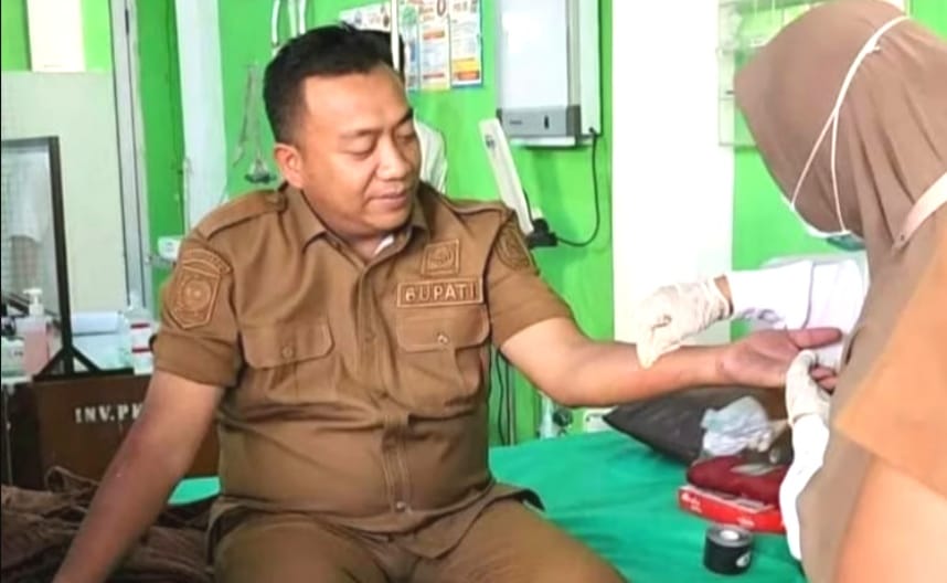 Bupati Situbondo Kunker ke Desa Alasbayur Mlandingan Jatuh dari Trail di Pinggir Jurang