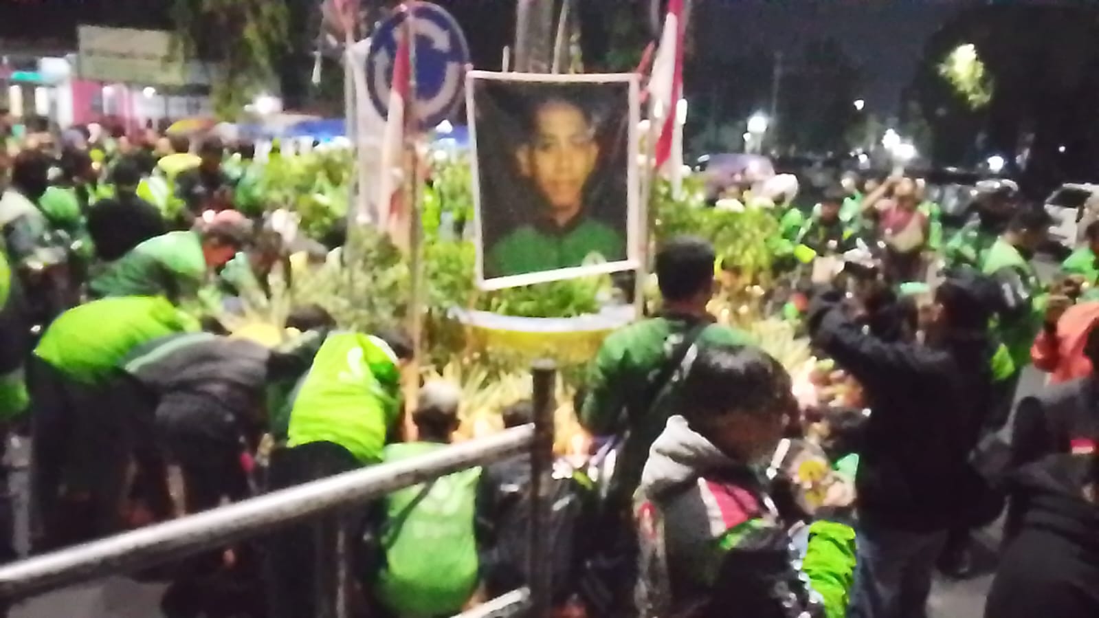 Ribuan Ojol di Jember Turun Jalan, Tuntut Kapolri dan Komandan Brimob Mundur