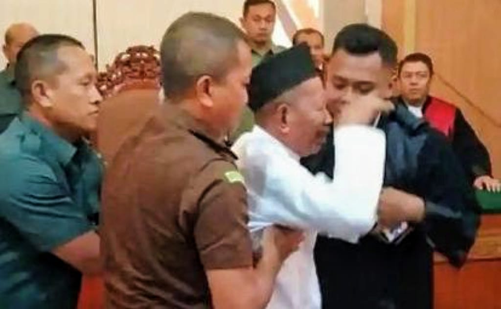 Terbukti Curi Burung di TN Baluran Situbond, Kakek 75 Tahun Divonis 5 Bulan 20 Hari Penjara 