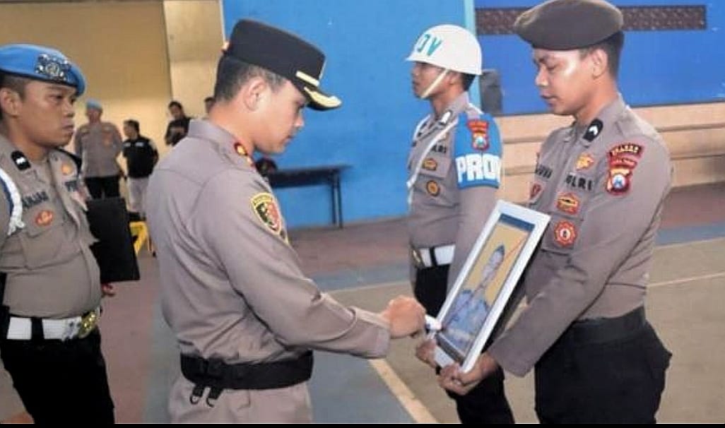Lakukan KDRT dan Paksa Istri Gugurkan Kandungan, Anggota Polres Situbondo Dipecat