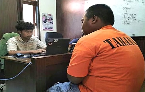 Terekam CCTV, Pencuri Tenda dan Termos Nasi UMKM di Situbondo Ditangkap Polisi