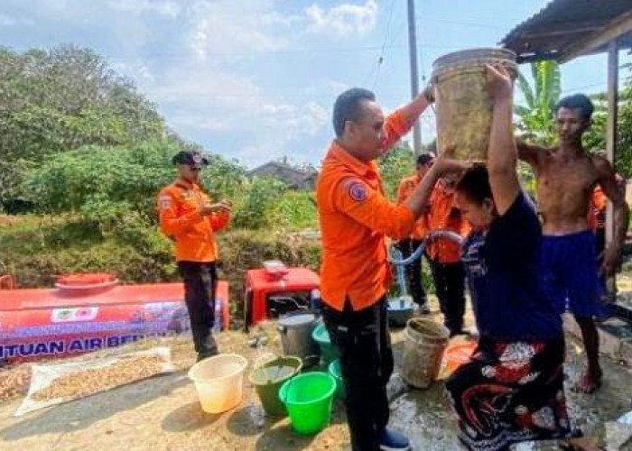 BPBD Bondowoso Mulai Distribusikan Bantuan Air Bersih