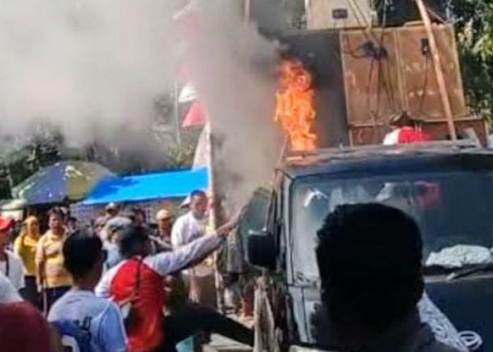 Hari Apes Genset Sound Horeg Mini Terbakar di Pawai Budaya Desa Pejaten Bondowoso 