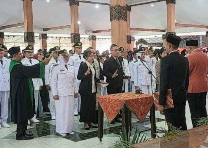 Bupati Rio Wahyu  Rotasi 244 Pejabat Eselon III dan IV di Pemkab Situbondo 
