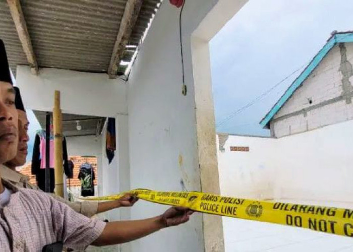 Atap Asrama Santri Putri  Ponpes di Besuki Situbondo Ambruk, 1 Meninggal dan 11 Luka-Luka