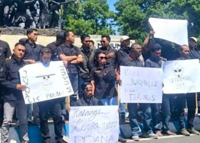 Wartawan di Bondowoso Gelar Aksi Solidaritas, Kecam Intimidasi Bupati Situbondo 