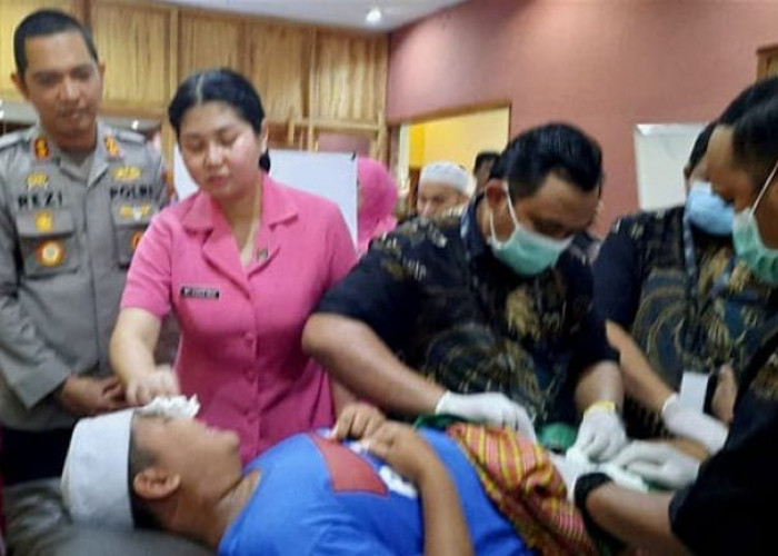 Sambut HUT Ke-79 Bhayangkara, Puluhan Anak Khitanan Gratis di Polres Situbondo