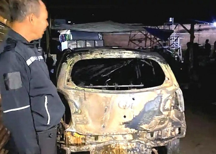 Bengkel Cat Mobil di Bondowoso Terbakar, Tiga Mobil Terdampak