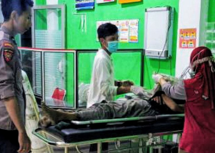 Motor dan Mobil Pikap Adu Banteng di Jalur Pantura Situbondo, Dua Pelajar SMK Meninggal 