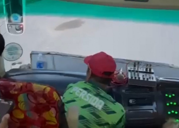 Bus Rombongan Persida Sidoarjo Dilempari Batu, Persid Jember Sampaikan Permohonan Maaf