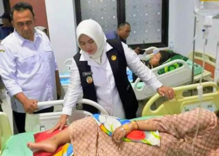 Pemkab Situbondo Tanggung Biaya Perawatan Santriwati Korban Ambruknya Atap Asrama Ponpes di Besuki