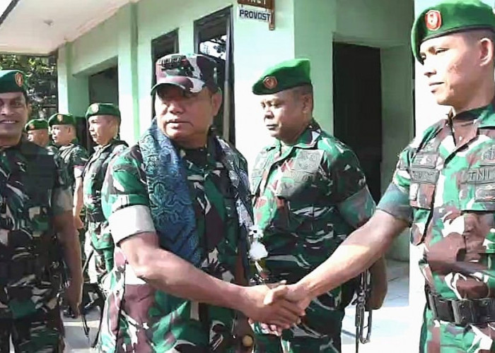 Kunker ke Kodim Bondowoso, Danrem Malang Kolonel Kohir Ingatkan Prajurit TNI Jauhi Judol 