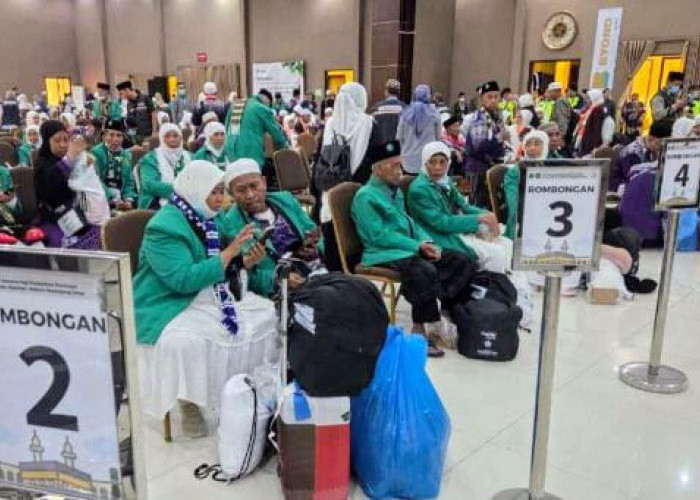 4 Jemaah Haji Surabaya Awali Kepulangan 621 Jemaah Haji Bondowoso dari Mekkah 