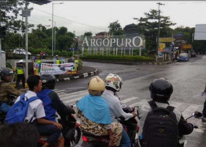 Kendaraan Menumpuk, Simpang Empat Argopuro Jember Akan Ditutup