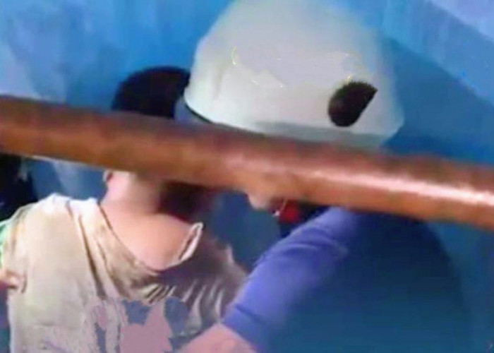 Tercebur Sumur Sedalam 4 Meter, Kakek 72 Tahun di Bondowoso Selamat