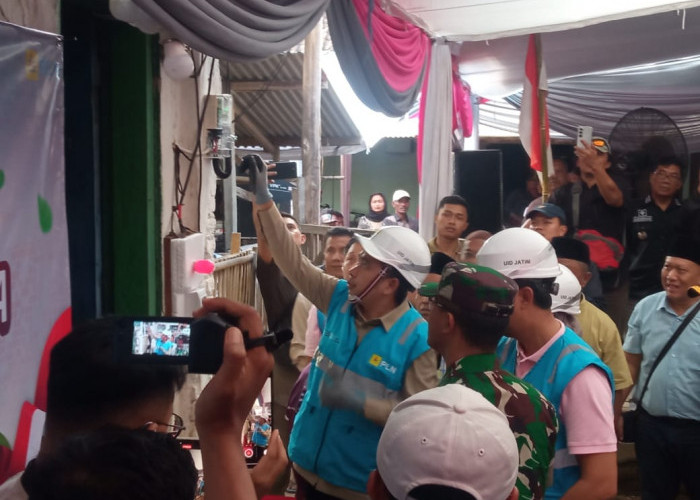 80 Tahun Tak Teraliri Listrik, Kini Warga Bandealit Jember Merdeka