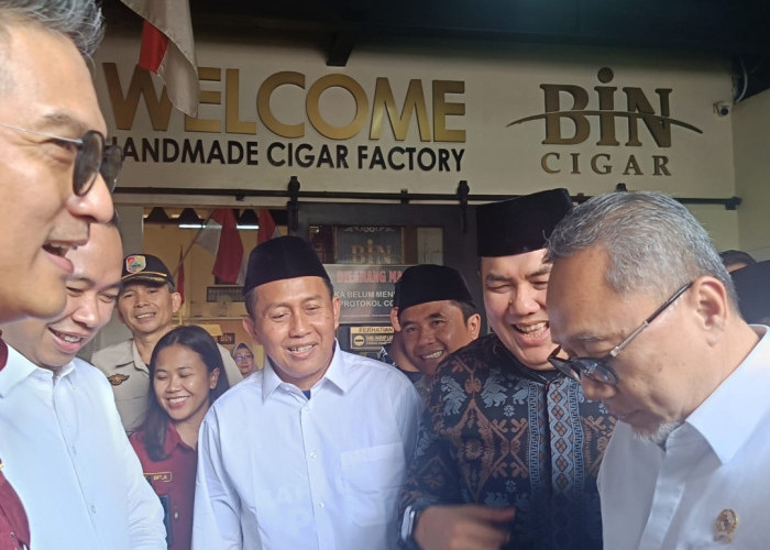 Bupati Fawait dan Ketua DPD PAN Abdussalam Sambut Kedatangan Menteri Zulkifli Hasan