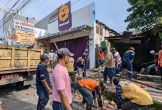 Nekat Bangun di Atas Irigasi, Bangunan Ini Berujung Pembongkaran