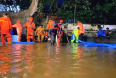 Banjir Luapan Saluran Drainase Genangi 30 Rumah Warga di Wonosari Bondowoso